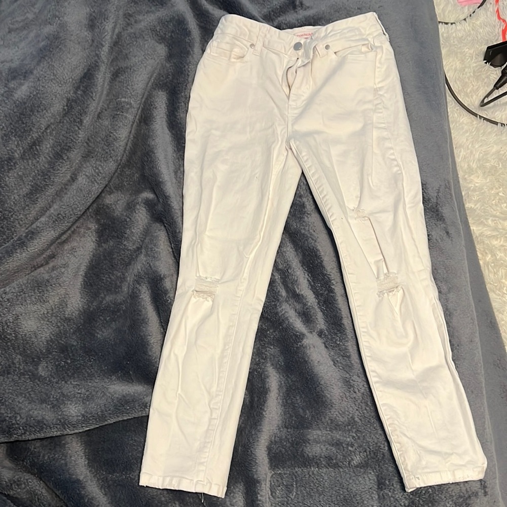 White shoe dazzle pants